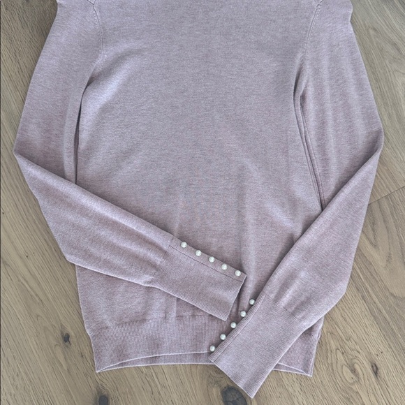 Light Pink Pearl-Sleeve Turtleneck Sweater | Elegant & Cozy - Medium - Picture 9 of 10